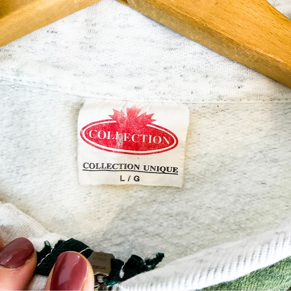 VINTAGE 90s Heather Gray Vancouver Embroidered Sweatshirt - Picture 11 of 14